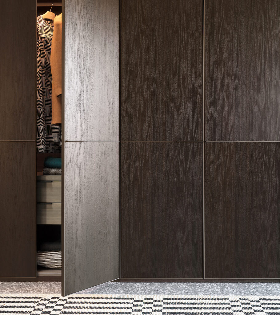 Гардероб “Kyn” — Lema, интериор 1 | Radop Furniture